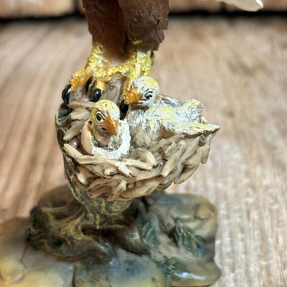 American Bald Eagle Mama with Babies in Nest Figurine Statue Ceramic Vintage - Picture 4 of 7